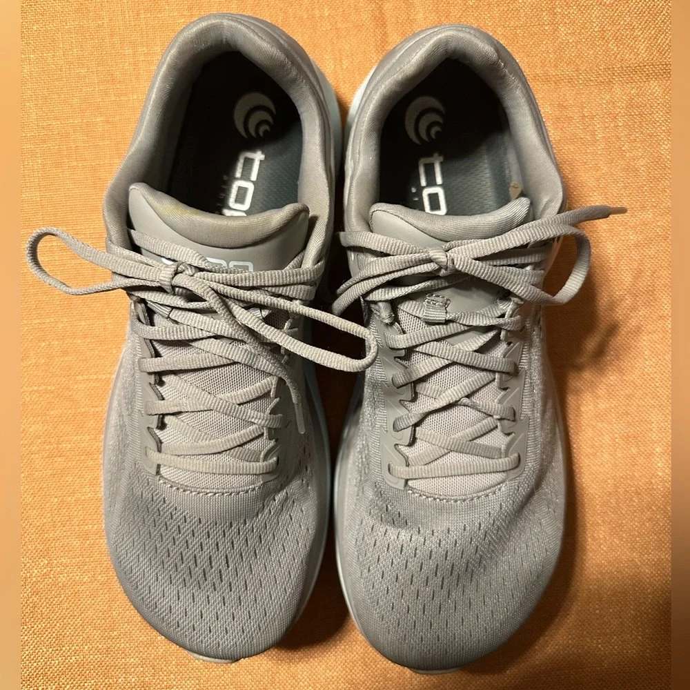 W Topo Gray Zipfoam Athletic Shoes - Picture 2 of 5